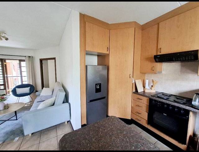1 BEDROOM APARTMENT FOR SALE IN PINESLOPES